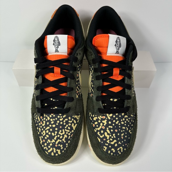 DUNK LOW SE GONE FISHING RAINBOW TROUT SPOTTED SUEDE DARK IRIDESCENT ORANGE PINK - Picture 3 of 11